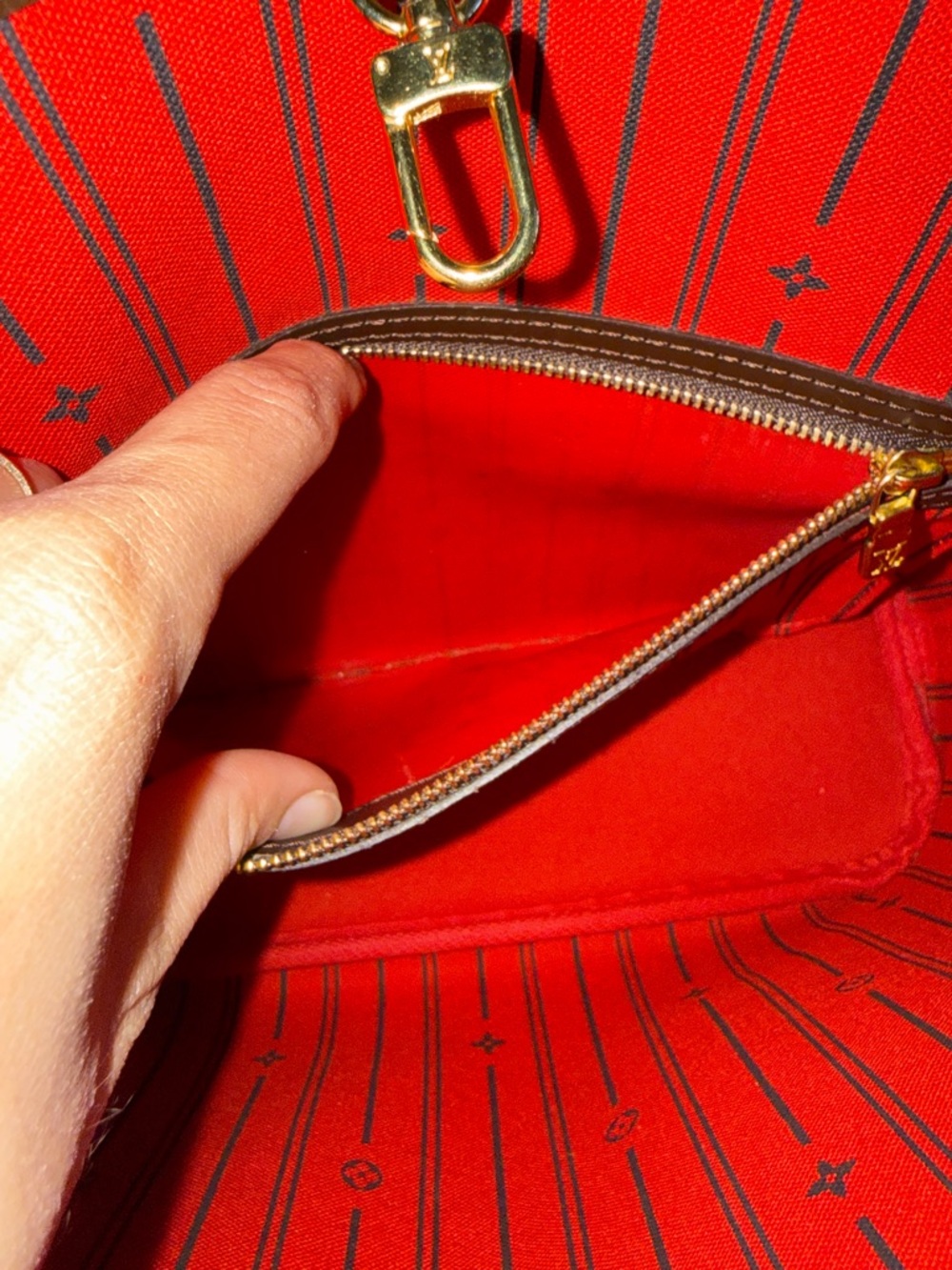 Authentic Louis Vuitton Neverfull PM in Damier Ebene canvas - Picture 8 of 16